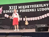 Nasza reprezentantka w midzyszkolnym konkursie piosenki ludowej dla klas IIII