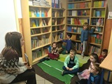Zaj�cia czytelnicze w oddziale przedszkolnym